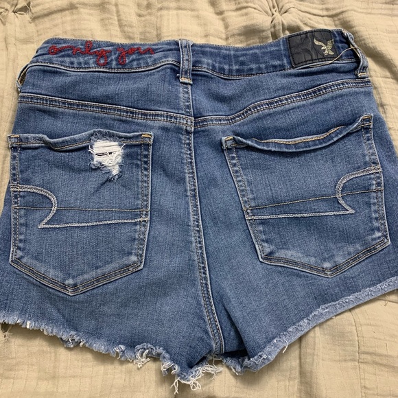 American Eagle ripped jean shorts - Picture 2 of 3